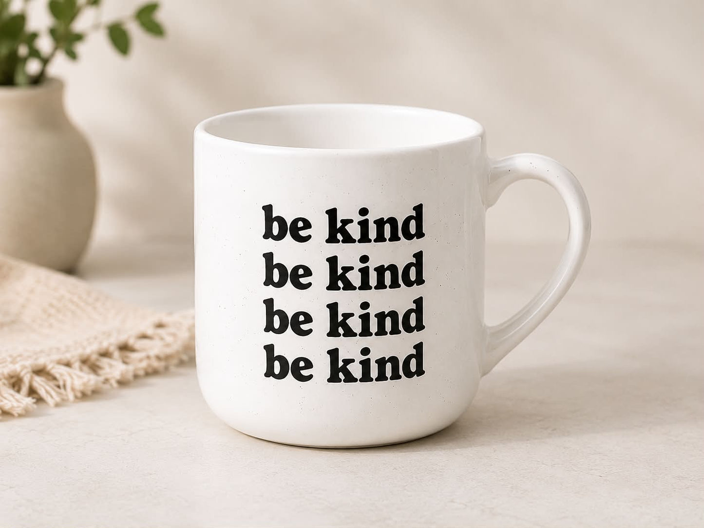 كوب سيراميك "Be Kind" – قطعة واحدة
